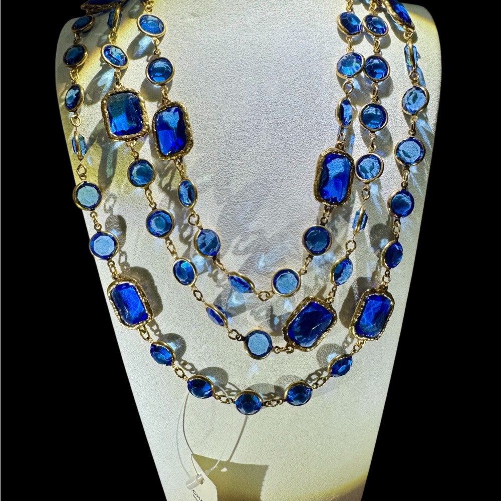 Chanel vintage 1981 Chicklet Necklace in Sapphire-blue. - Picture 2 of 8